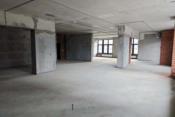 Снять  помещение свободного назначения