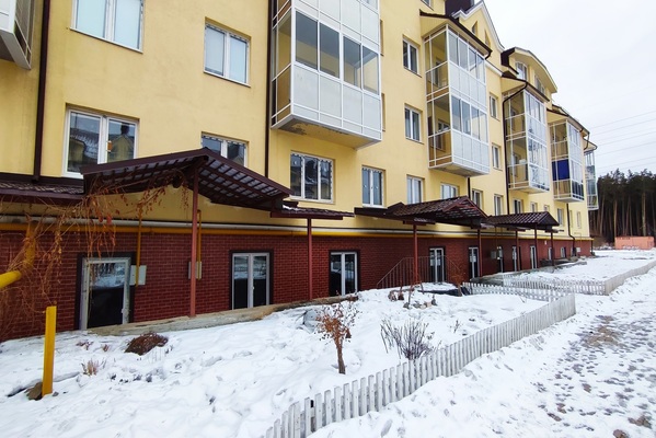 Снять  помещение свободного назначения